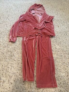 Serena Williams Rose Velvet Hooded Track Set